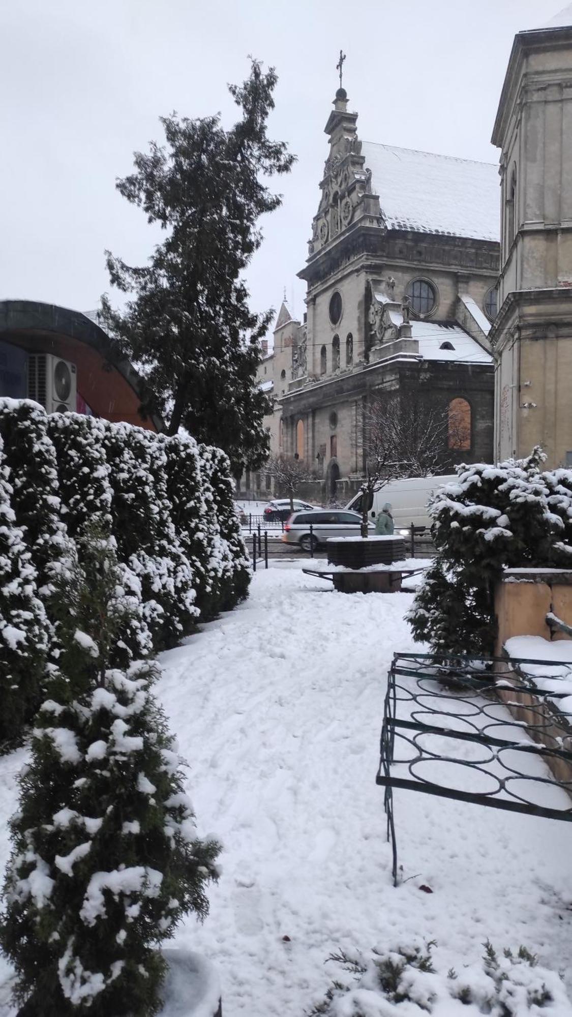 Двокімнатна Квартира В Центрі Міста Lviv Exterior foto